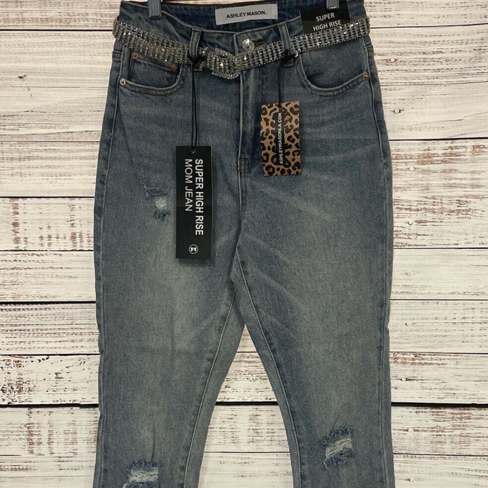 Juniors NWT Ashley Mason Distressed Super High Rise Mom Jeans Size 5